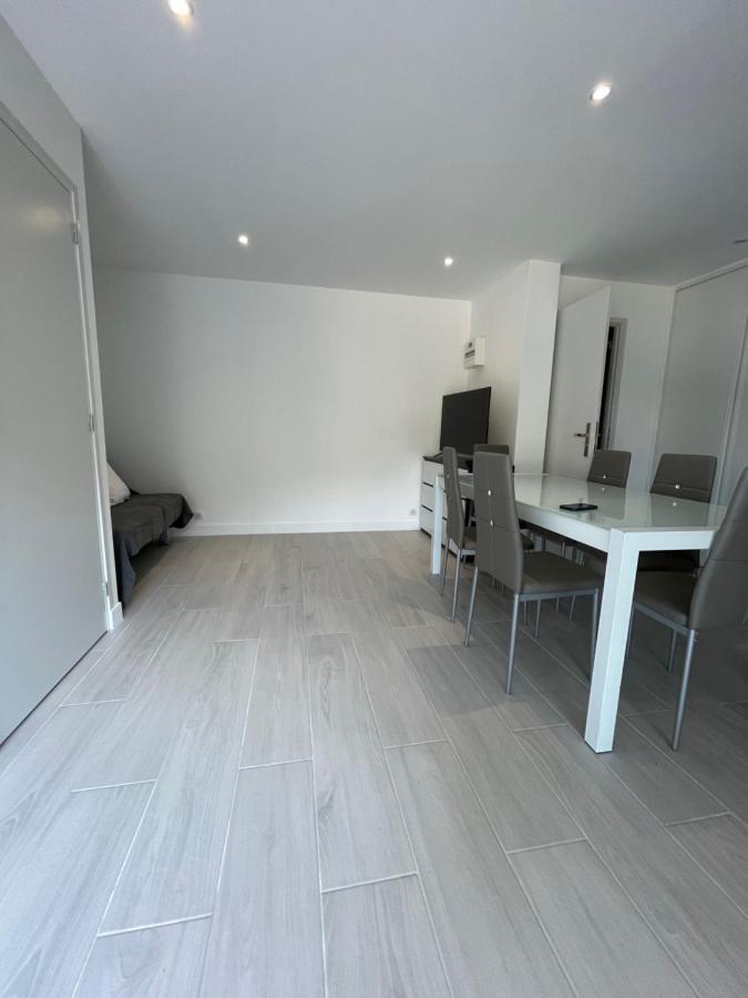 Appartement Bas De Villa Avec Piscine Privee Partagee Proche Bord De Mer Καν-συρ-Μερ Εξωτερικό φωτογραφία